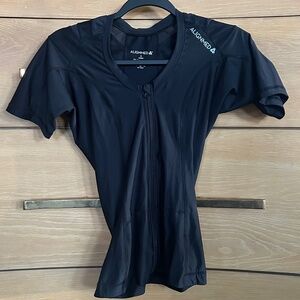 Alignmed Posture Pullover Shirt in Black For Women Small